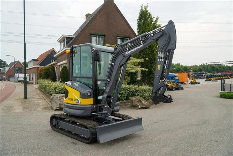 Eurotrac HE26-SR - Máy xúc mini: hình 3 Eurotrac HE26-SR - Máy xúc mini: hình 3