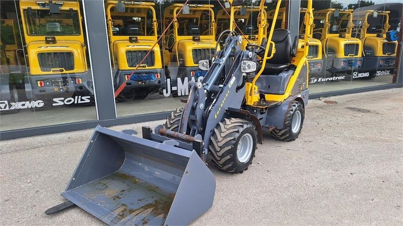 Eurotrac W11 - Máy xúc lật mini gấp khúc: hình 2 Eurotrac W11 - Máy xúc lật mini gấp khúc: hình 2