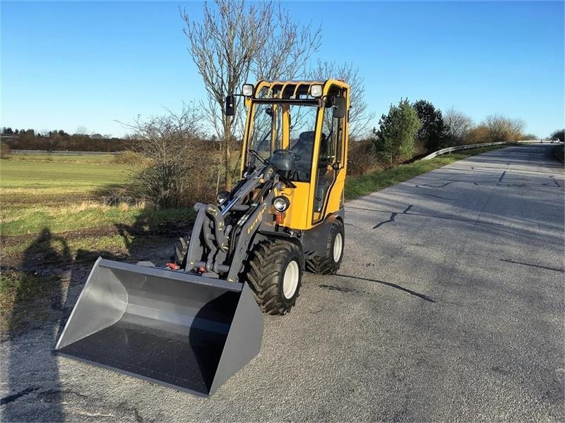 Eurotrac W11 Lav tårn og førerhus - Máy xúc lật mini gấp khúc: hình 2 Eurotrac W11 Lav tårn og førerhus - Máy xúc lật mini gấp khúc: hình 2