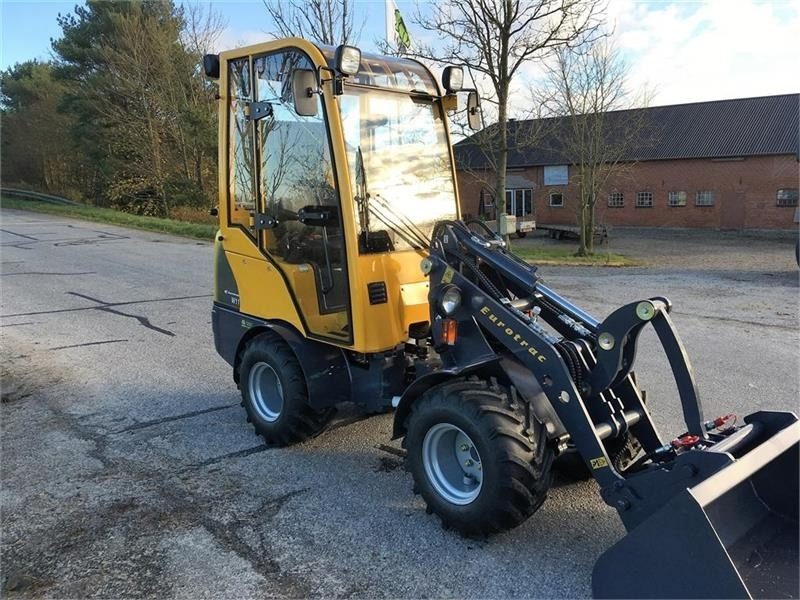 Eurotrac W11 Lav tårn og førerhus - Máy xúc lật mini gấp khúc: hình 3 Eurotrac W11 Lav tårn og førerhus - Máy xúc lật mini gấp khúc: hình 3