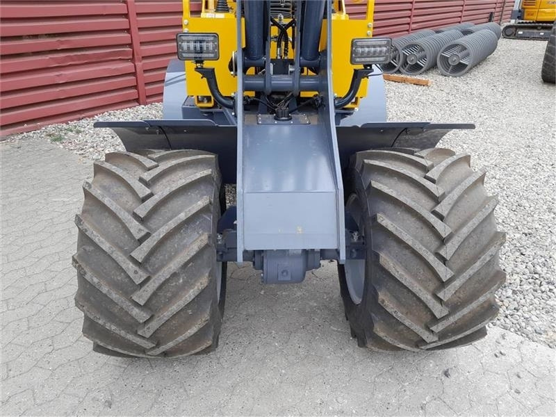 Máy xúc lật mini gấp khúc Eurotrac W12: hình 14 Máy xúc lật mini gấp khúc Eurotrac W12: hình 14