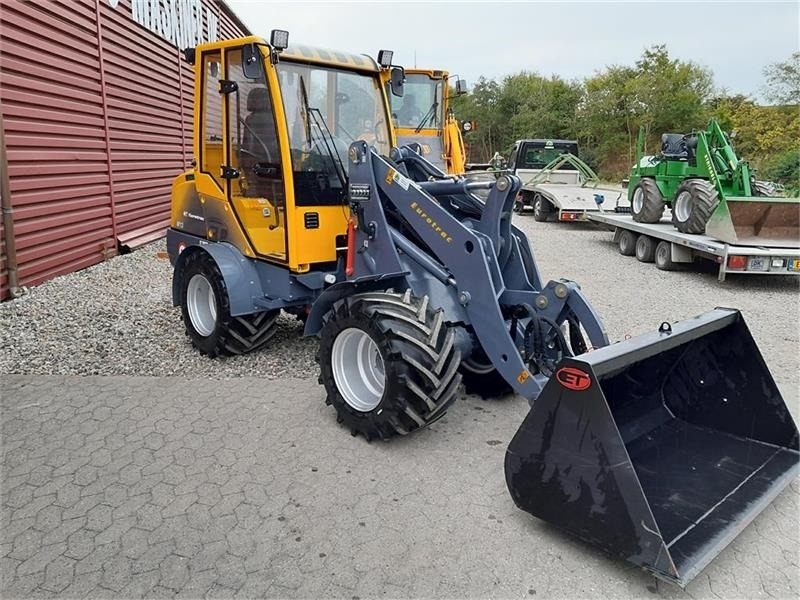 Eurotrac w13f - Máy xúc lật mini gấp khúc: hình 5 Eurotrac w13f - Máy xúc lật mini gấp khúc: hình 5