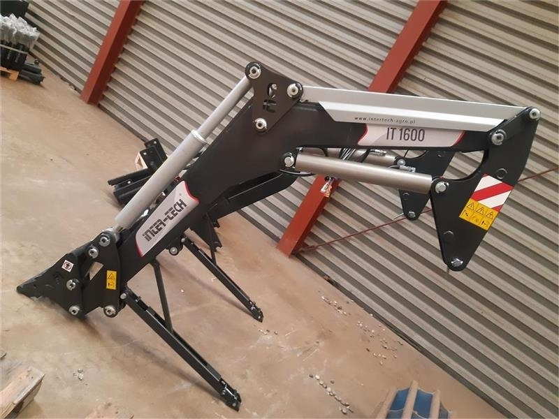 Inter-Tech 1600 - Máy chất hàng trước cho máy cày: hình 1 Inter-Tech 1600 - Máy chất hàng trước cho máy cày: hình 1