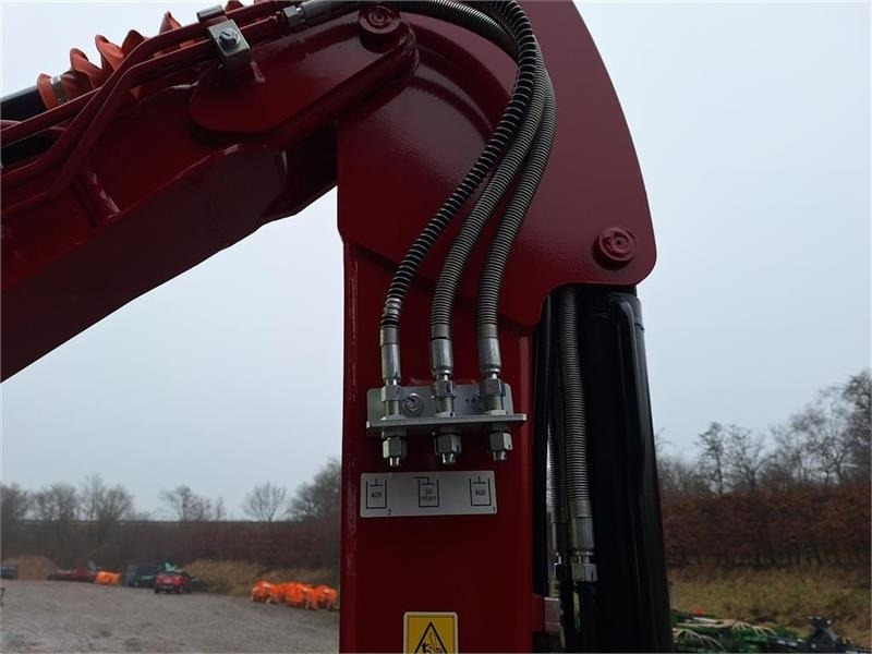 Mole M25 - Máy xúc mini: hình 5 Mole M25 - Máy xúc mini: hình 5