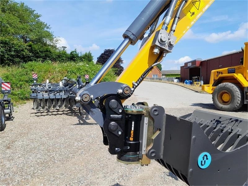 XCMG XE20E - Máy xúc mini: hình 2 XCMG XE20E - Máy xúc mini: hình 2
