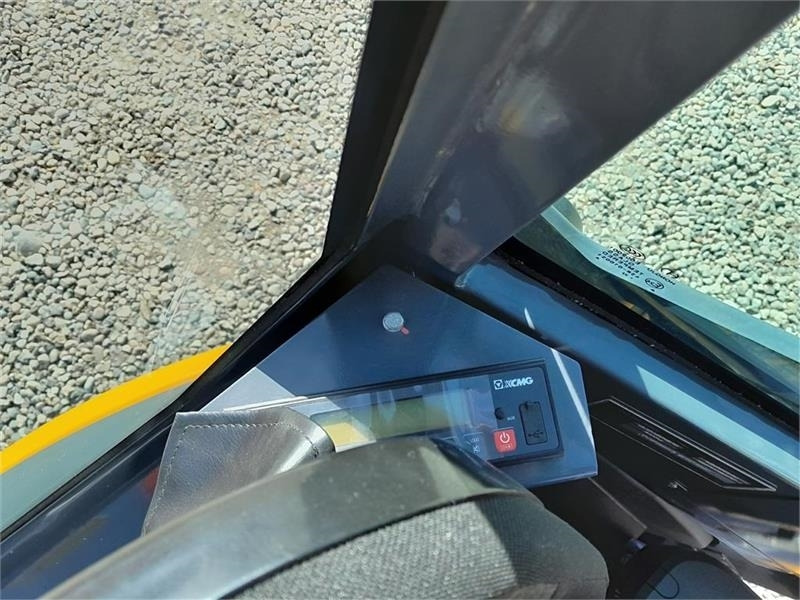 Máy xúc mini XCMG Xe27e: hình 14 Máy xúc mini XCMG Xe27e: hình 14