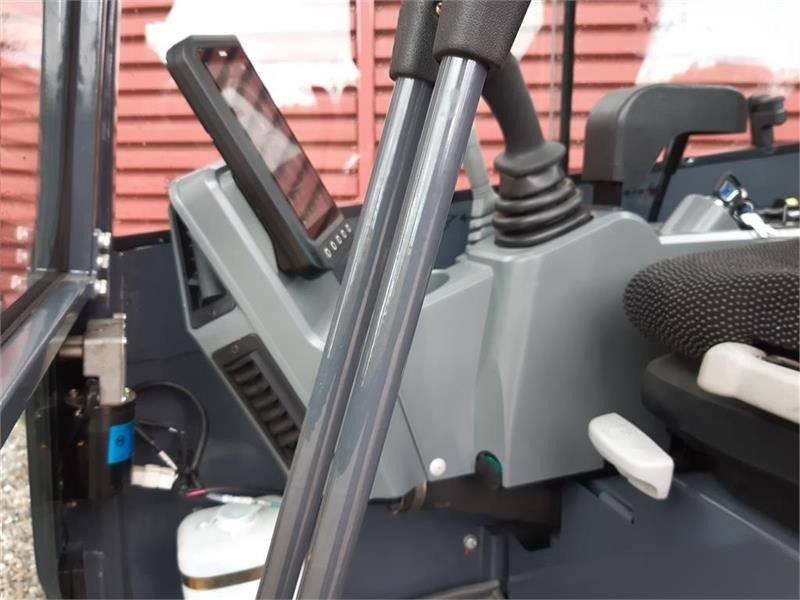 Máy xúc mini XCMG xe27e: hình 13