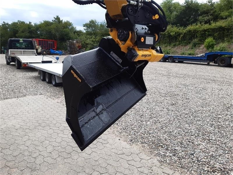 XCMG xe27e - Máy xúc mini: hình 3 XCMG xe27e - Máy xúc mini: hình 3