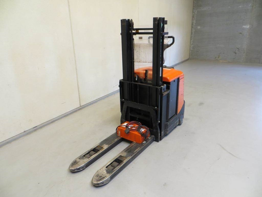BT SPE125 - Máy xếp chồng: hình 3 BT SPE125 - Máy xếp chồng: hình 3