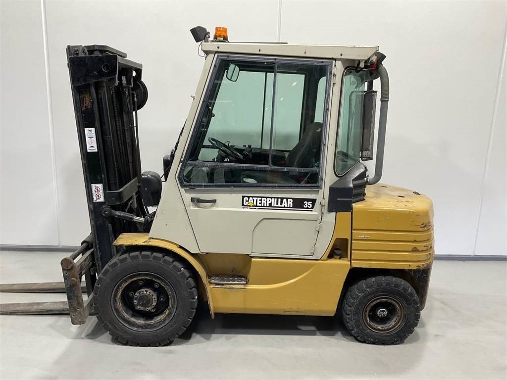 CAT DP35A - Xe nâng diesel: hình 3 CAT DP35A - Xe nâng diesel: hình 3