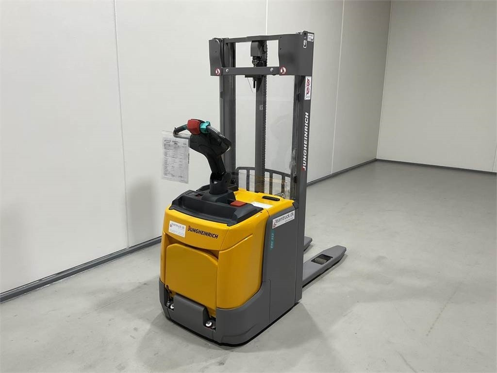 Jungheinrich ERC 212 - Máy xếp chồng: hình 2 Jungheinrich ERC 212 - Máy xếp chồng: hình 2