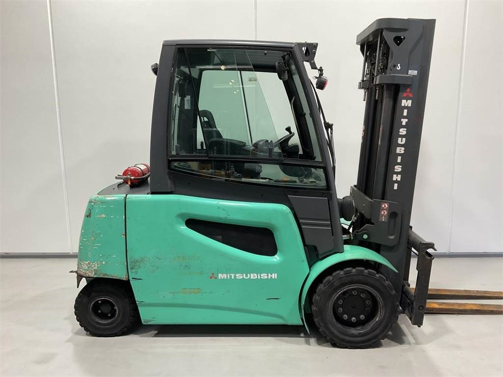 Mitsubishi FB50-2 - Xe nâng điện: hình 1 Mitsubishi FB50-2 - Xe nâng điện: hình 1