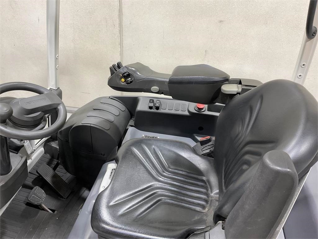 Nissan TX3-16 - Xe nâng điện: hình 3 Nissan TX3-16 - Xe nâng điện: hình 3