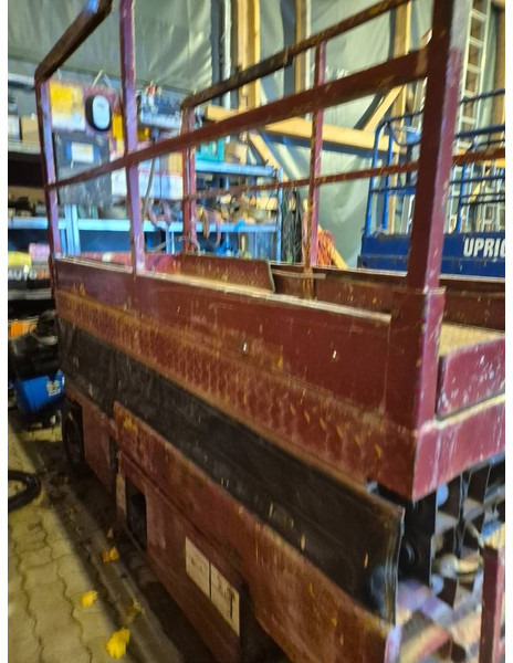 Grove 6-10 meter 2 persons lift - Máy nâng người hình kéo: hình 5 Grove 6-10 meter 2 persons lift - Máy nâng người hình kéo: hình 5