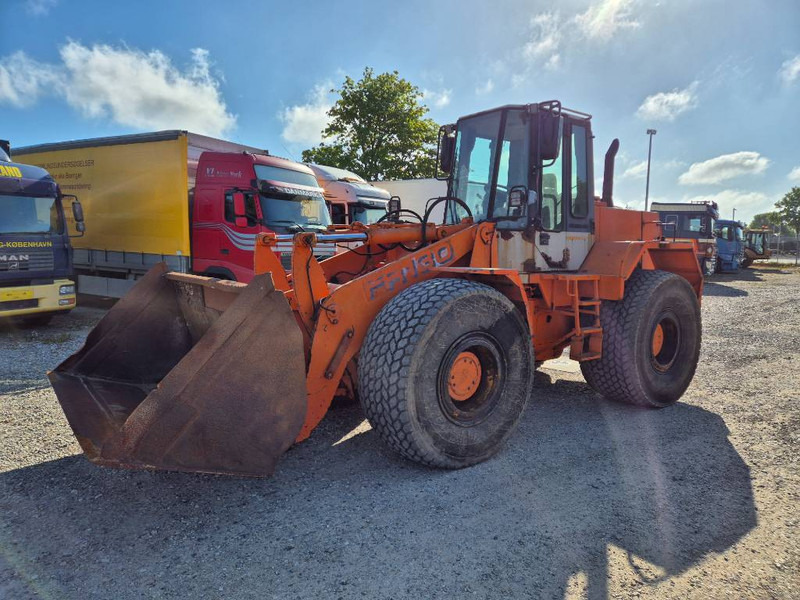 Hitachi FR 130 - Máy xúc lật bánh lốp: hình 1 Hitachi FR 130 - Máy xúc lật bánh lốp: hình 1