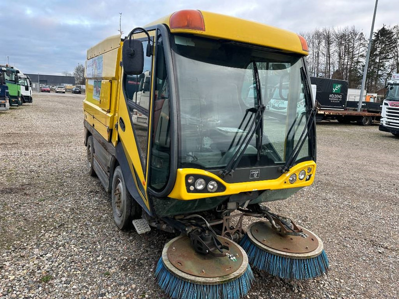 Johnston CN400 - Xe quét đường: hình 4 Johnston CN400 - Xe quét đường: hình 4