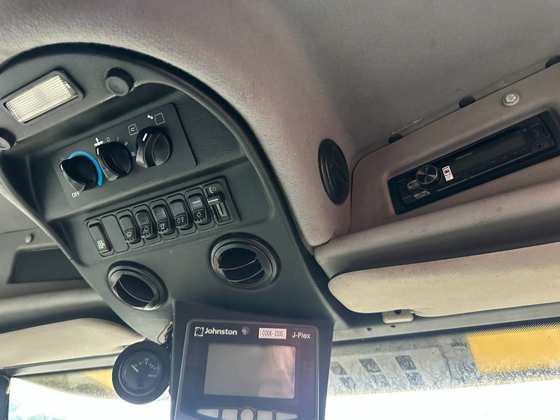 Xe quét đường Johnston CN400: hình 9
