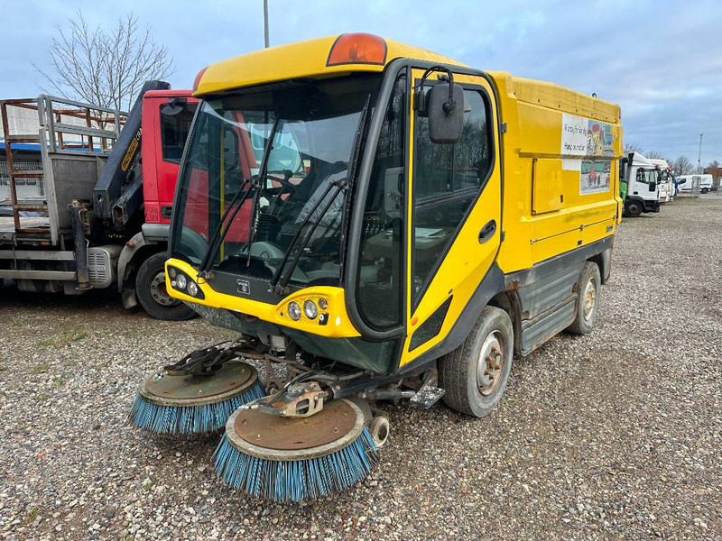Johnston CN400 - Xe quét đường: hình 1 Johnston CN400 - Xe quét đường: hình 1