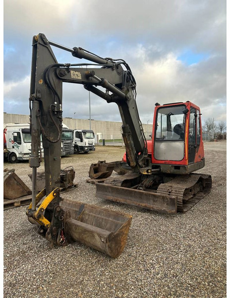 Komatsu PC 75 - Máy xúc mini: hình 1 Komatsu PC 75 - Máy xúc mini: hình 1