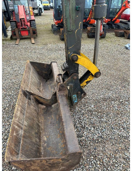 Komatsu PC 75 - Máy xúc mini: hình 3 Komatsu PC 75 - Máy xúc mini: hình 3