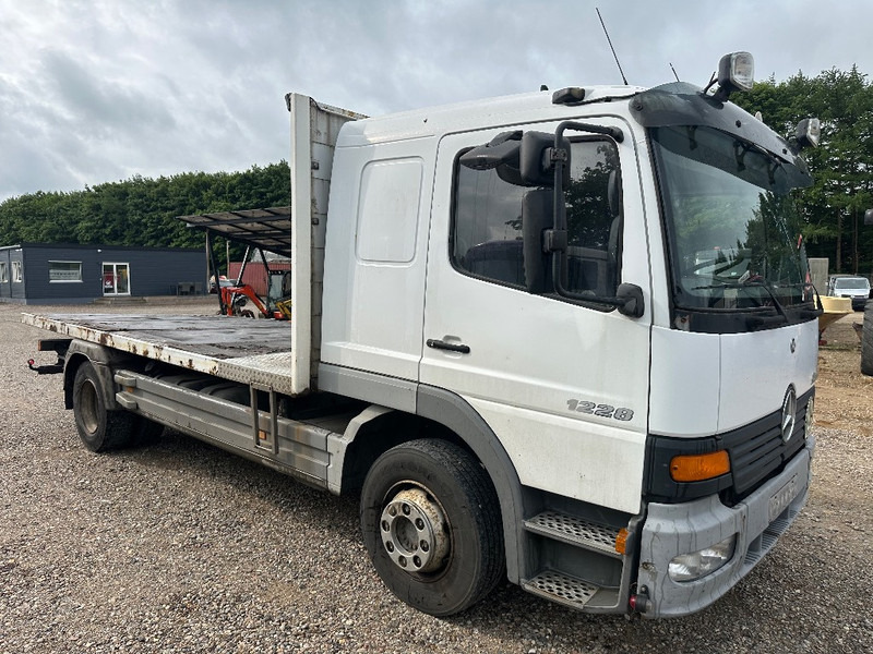Mercedes-Benz Atego 1228 4x2 - Xe tải thùng lửng/ Phẳng: hình 2 Mercedes-Benz Atego 1228 4x2 - Xe tải thùng lửng/ Phẳng: hình 2