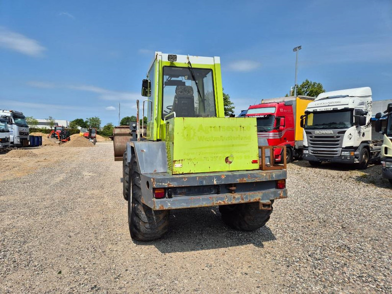 O & K L15 With bucket and quickshift - Máy xúc lật bánh lốp: hình 4 O & K L15 With bucket and quickshift - Máy xúc lật bánh lốp: hình 4