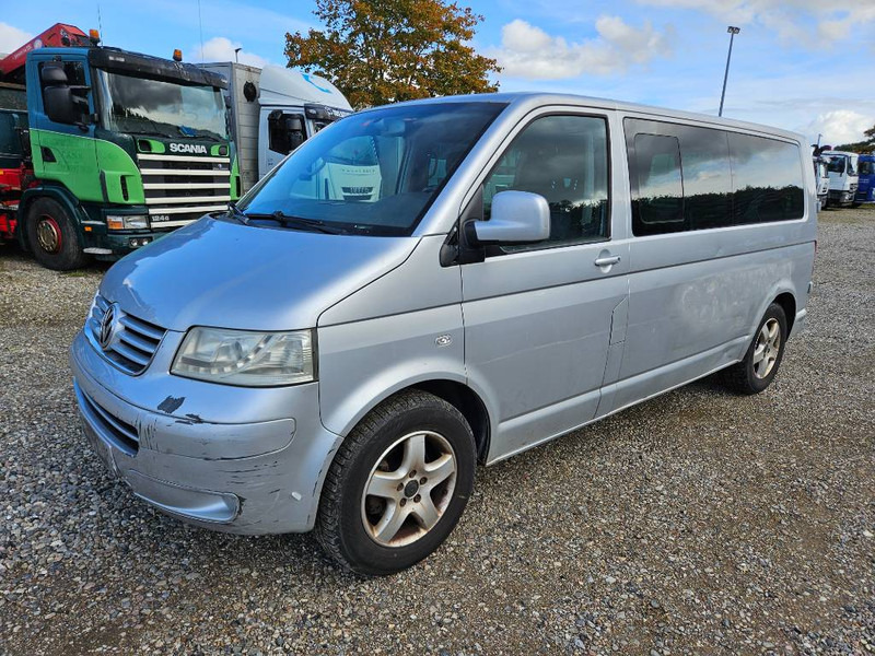 Volkswagen Caravelle 2,5 TDi 130 Comfortline 9prs 4d - Xe bus mini, Xe van chở khách: hình 1 Volkswagen Caravelle 2,5 TDi 130 Comfortline 9prs 4d - Xe bus mini, Xe van chở khách: hình 1
