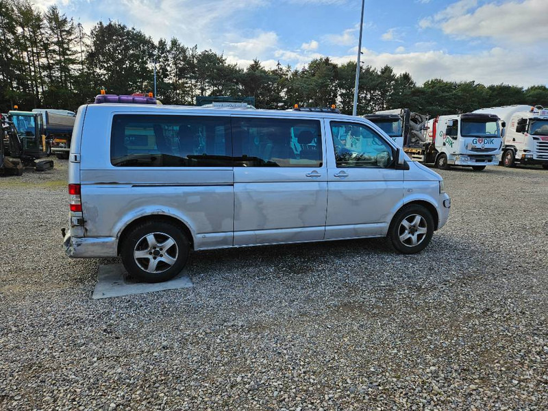 Volkswagen Caravelle 2,5 TDi 130 Comfortline 9prs 4d - Xe bus mini, Xe van chở khách: hình 5 Volkswagen Caravelle 2,5 TDi 130 Comfortline 9prs 4d - Xe bus mini, Xe van chở khách: hình 5