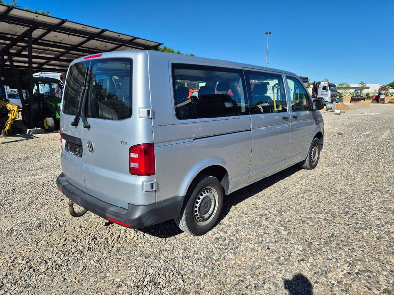 Volkswagen Transporter 2,0 TDi 102 Kombi lang 4d 9 prs - Xe hơi: hình 4 Volkswagen Transporter 2,0 TDi 102 Kombi lang 4d 9 prs - Xe hơi: hình 4