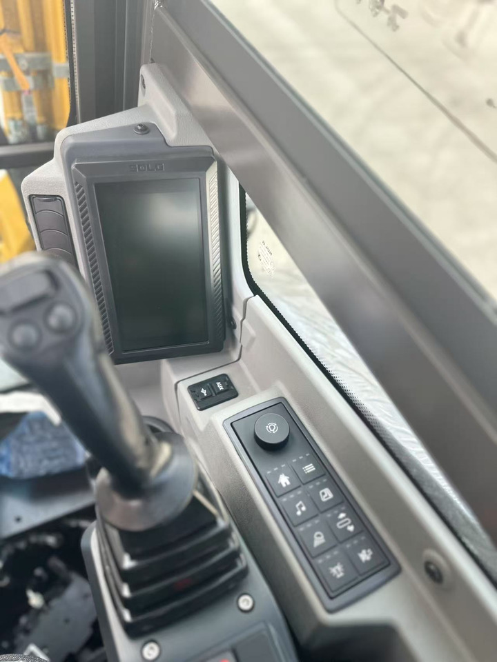 Máy xúc mới SDLG ER636H: hình 13