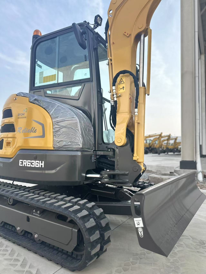 Máy xúc mới SDLG ER636H: hình 11