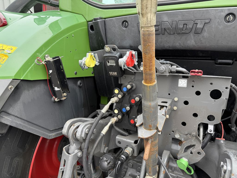 Máy cày Fendt 513 Vario Power: hình 15 Máy cày Fendt 513 Vario Power: hình 15