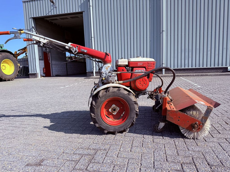 Honda F800 Veegmachine - Xe quét đường: hình 4 Honda F800 Veegmachine - Xe quét đường: hình 4