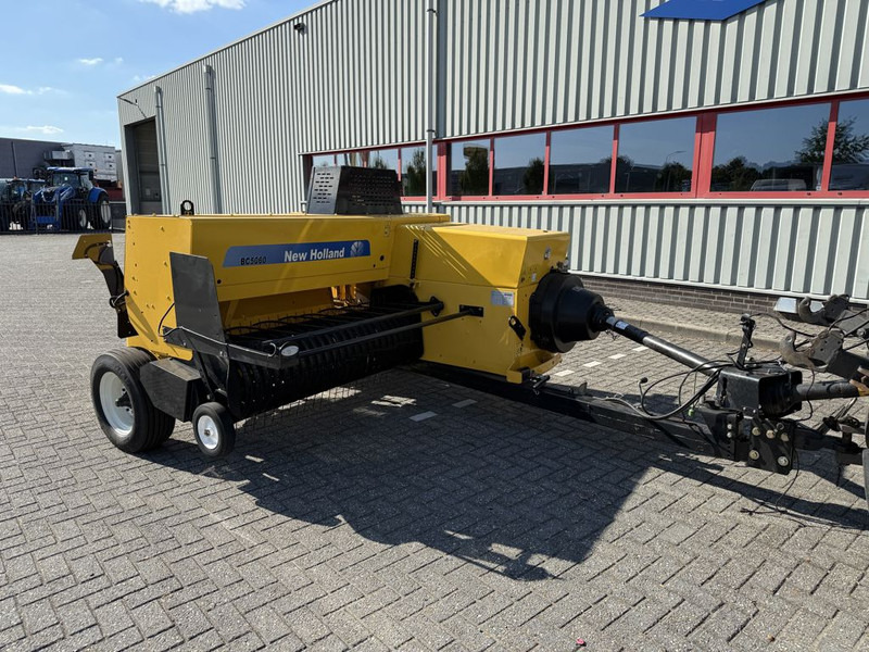 New Holland BC5060 Mini Balenpers - Máy đóng kiện vuông: hình 4 New Holland BC5060 Mini Balenpers - Máy đóng kiện vuông: hình 4