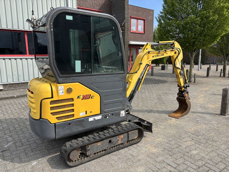 New Holland E18C Minigraver - Máy xúc mini: hình 3 New Holland E18C Minigraver - Máy xúc mini: hình 3