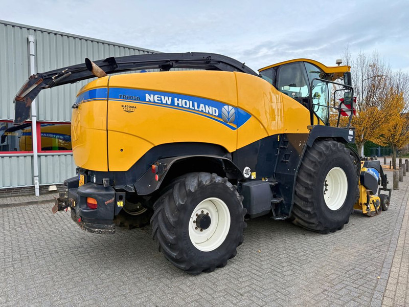 New Holland FR9050 - Máy gặt đập thức ăn gia súc: hình 3 New Holland FR9050 - Máy gặt đập thức ăn gia súc: hình 3