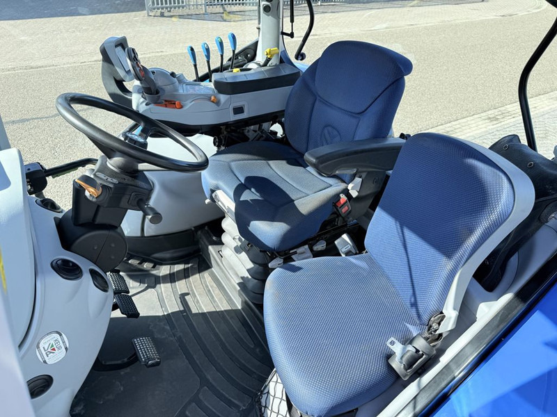 New Holland T5.140 Dynamic Command - Máy cày: hình 3 New Holland T5.140 Dynamic Command - Máy cày: hình 3