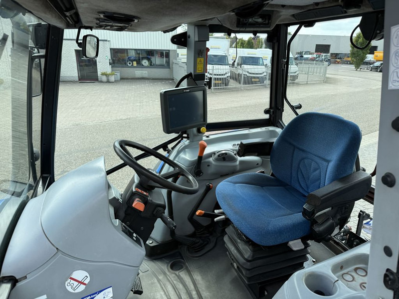 New Holland T5040 CAB + GPS - Máy cày: hình 5 New Holland T5040 CAB + GPS - Máy cày: hình 5