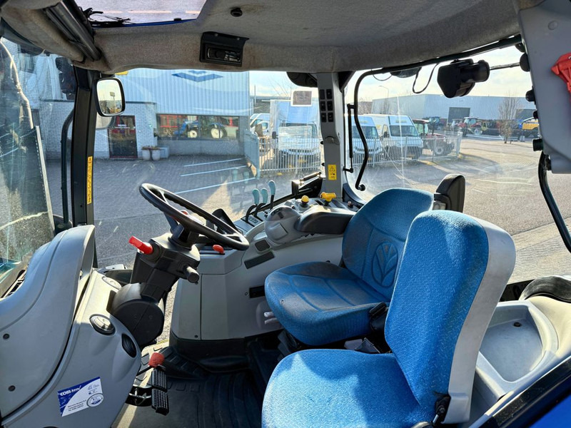 New Holland T6010 Plus + 750TL Voorlader - Máy cày: hình 5 New Holland T6010 Plus + 750TL Voorlader - Máy cày: hình 5