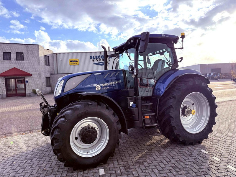 New Holland T7.270 AC Stage V Blue Power - Máy cày: hình 2 New Holland T7.270 AC Stage V Blue Power - Máy cày: hình 2