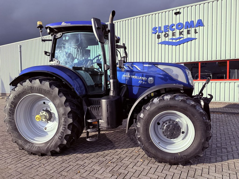New Holland T7.270 AC Stage V Blue Power - Máy cày: hình 4 New Holland T7.270 AC Stage V Blue Power - Máy cày: hình 4