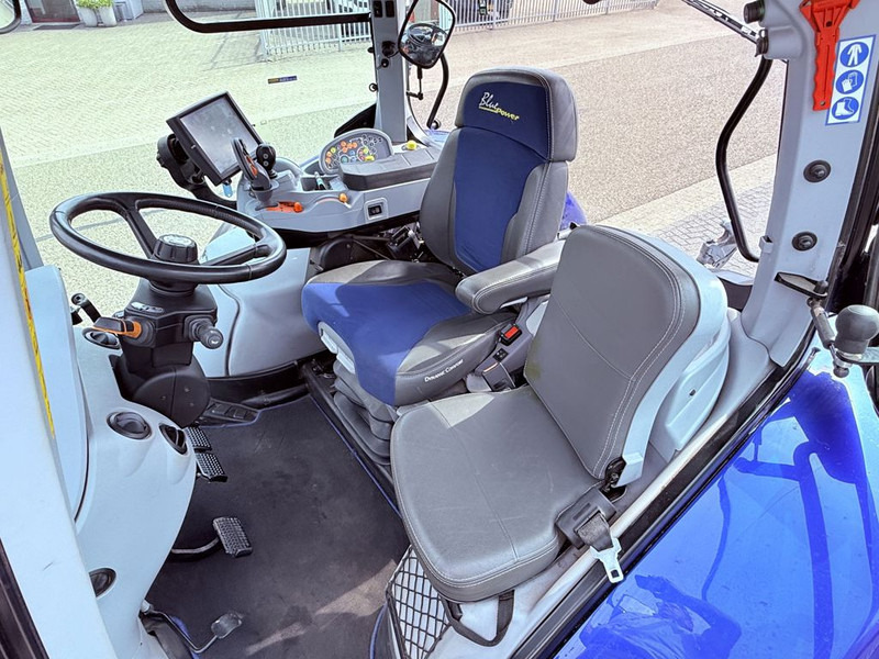 New Holland T7.270 AutoCommand Blue Power – Stage V - Máy cày: hình 4 New Holland T7.270 AutoCommand Blue Power – Stage V - Máy cày: hình 4