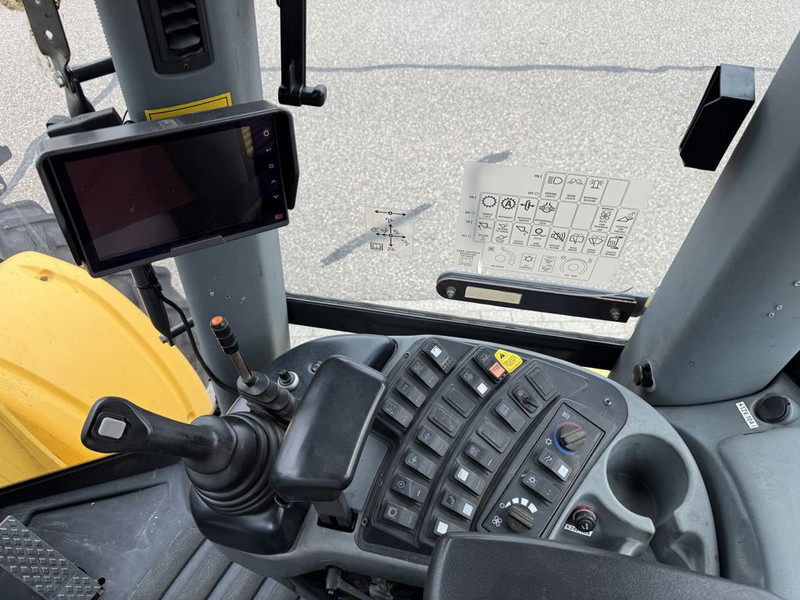New Holland W130C Tool Carrier - Máy xúc lật bánh lốp: hình 5 New Holland W130C Tool Carrier - Máy xúc lật bánh lốp: hình 5