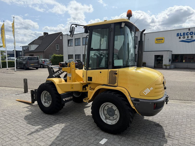 Volvo L30B Pro Shovel - Máy xúc lật bánh lốp: hình 2 Volvo L30B Pro Shovel - Máy xúc lật bánh lốp: hình 2