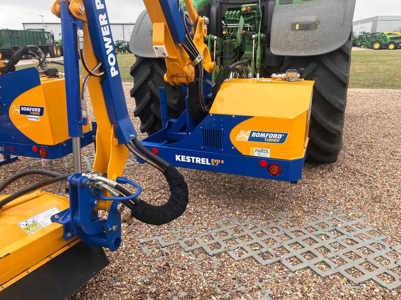 Bomford Turner Kestrel Evo S 5.7 Protrim - Dàn băm cỏ cần cẩu: hình 4 Bomford Turner Kestrel Evo S 5.7 Protrim - Dàn băm cỏ cần cẩu: hình 4