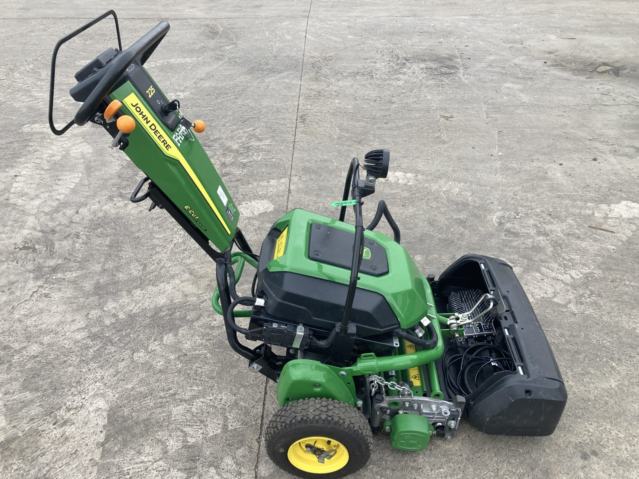 John Deere 225 E-cut walk behind electric greens mower - Máy cắt cỏ vườn: hình 1 John Deere 225 E-cut walk behind electric greens mower - Máy cắt cỏ vườn: hình 1