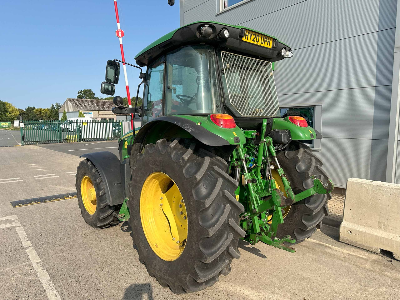 John Deere 5125R - Máy cày: hình 3 John Deere 5125R - Máy cày: hình 3