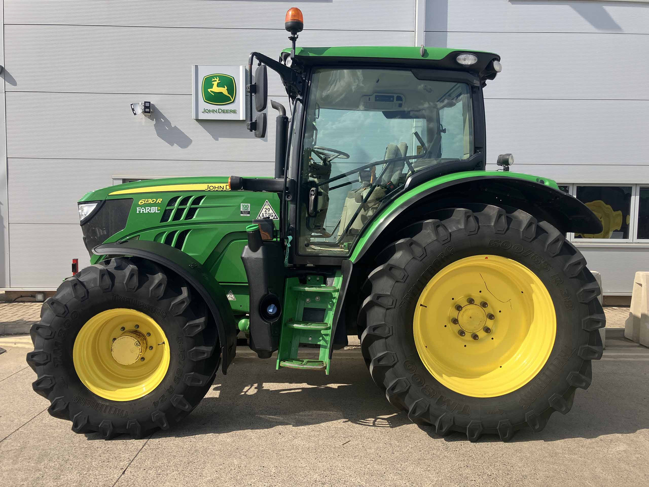 John Deere 6130R - Máy cày: hình 2 John Deere 6130R - Máy cày: hình 2