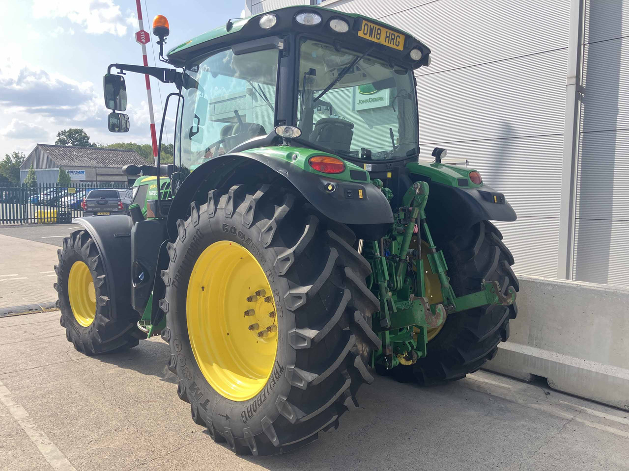 John Deere 6130R - Máy cày: hình 3 John Deere 6130R - Máy cày: hình 3