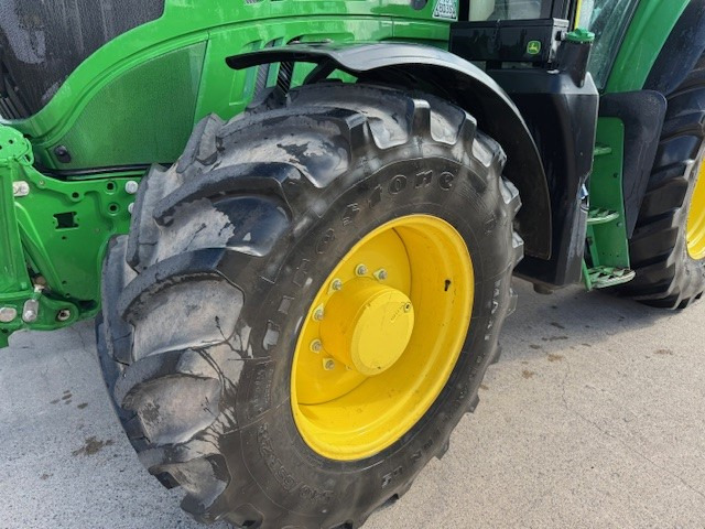 John Deere 6155M - Máy cày: hình 2 John Deere 6155M - Máy cày: hình 2